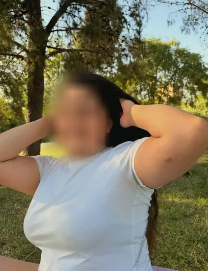 Anna, 23