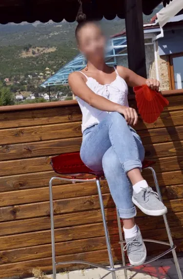 Stefanie, 34