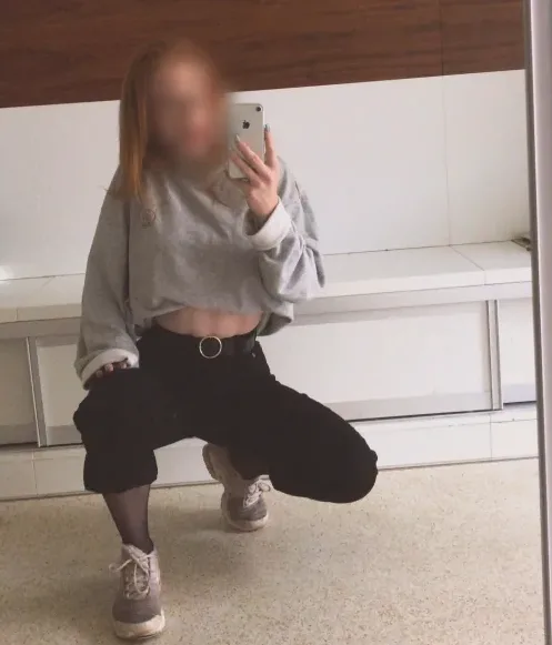 Claudia, 36
