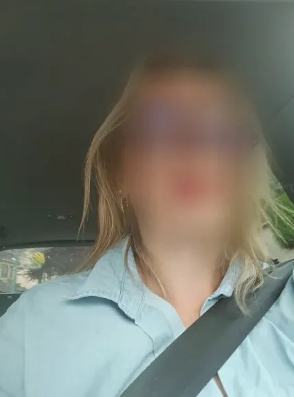 Lilly, 34
