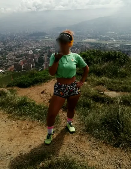 Nadine, 40