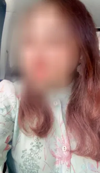 Yasmin, 32